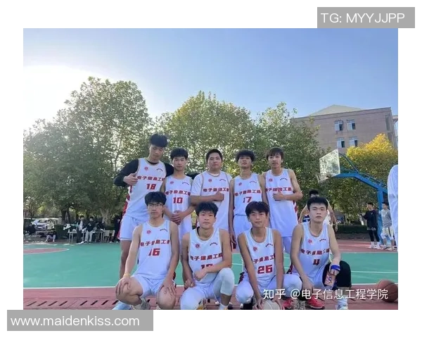 为男朋友篮球赛加油我该穿什么衣服才最合适 为男朋友篮球赛加油我该穿什么衣服才最合适